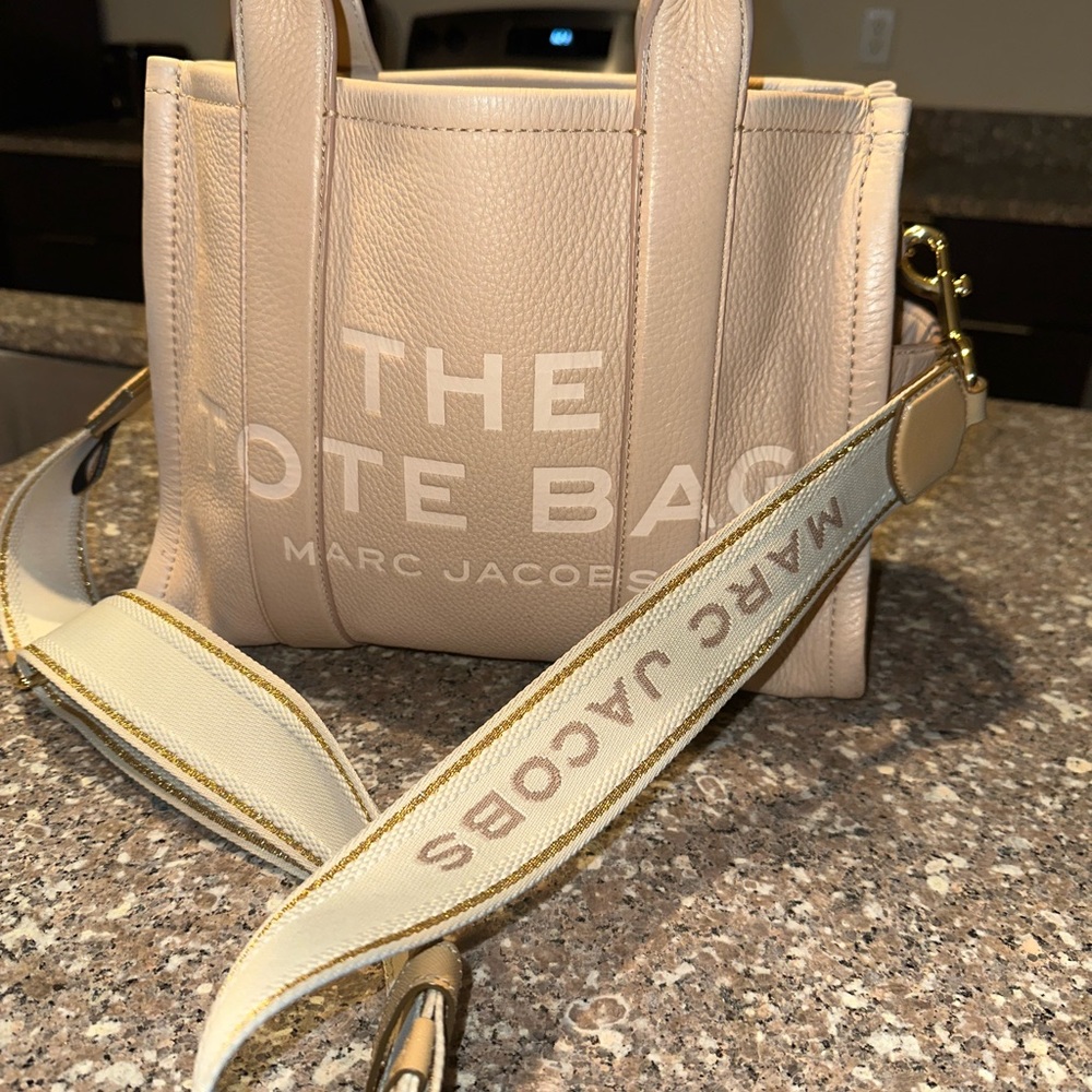 Marc Jacobs Tote Bag with strap